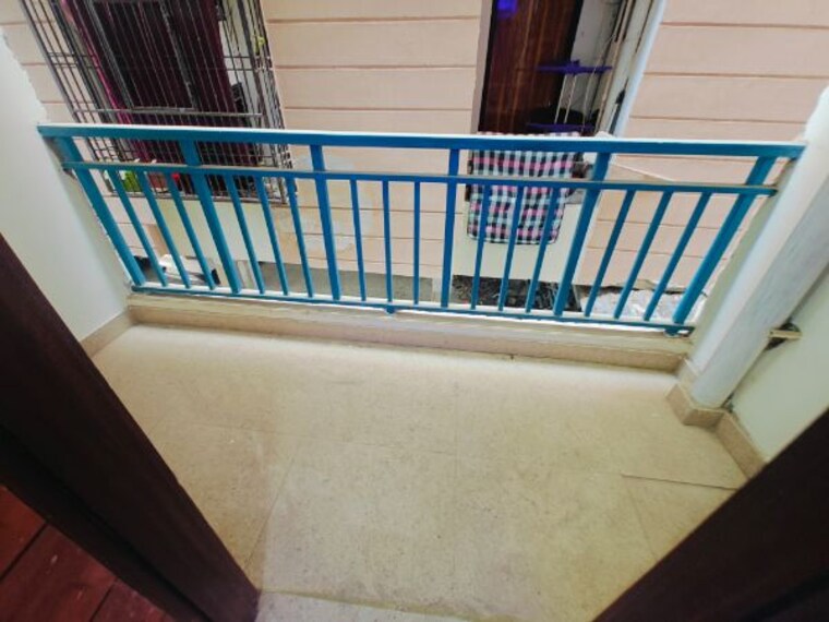 Balcony, sector 73 2 Bedroom 1050 Sq.Ft. Builder Floor In Sector 73 Noida 10164442