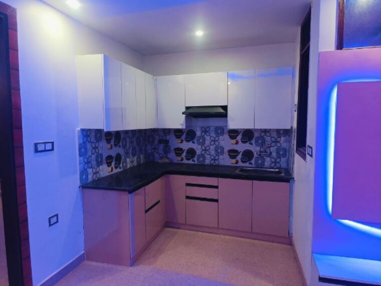 Kitchen, sector 73 2 Bedroom 1050 Sq.Ft. Builder Floor In Sector 73 Noida 10164442