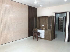 Room in 2 BHK Builder Floor at Ghazipur – for Sale