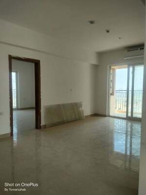 Room in 3.5 BHK Apartment at ATS Marigold, Sector 89a – for Sale