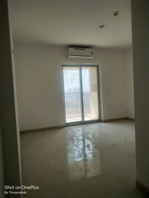Room in 3.5 BHK Apartment at ATS Marigold, Sector 89a – for Sale