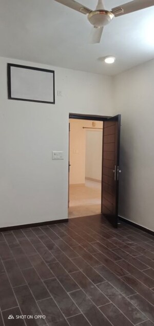 Room in 2 BHK Apartment at Vasant Kunj – for Sale