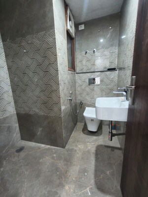 Bathroom in 3 BHK Apartment at Landmark Towers, Sector 51 – for Rent