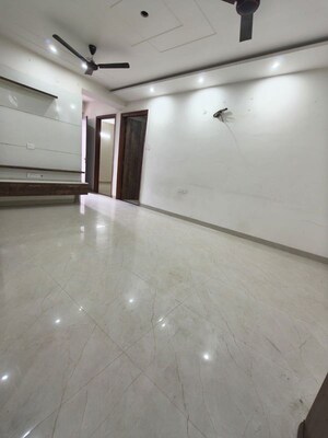 Room in 3 BHK Apartment at Landmark Towers, Sector 51 – for Rent