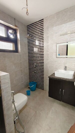 Bathroom in 3 BHK Builder Floor at Gupta Awas, Sector 43 – for Rent