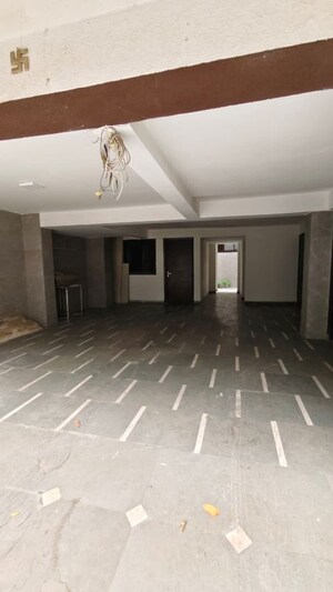Parking in 3 BHK Builder Floor at Gupta Awas, Sector 43 – for Rent
