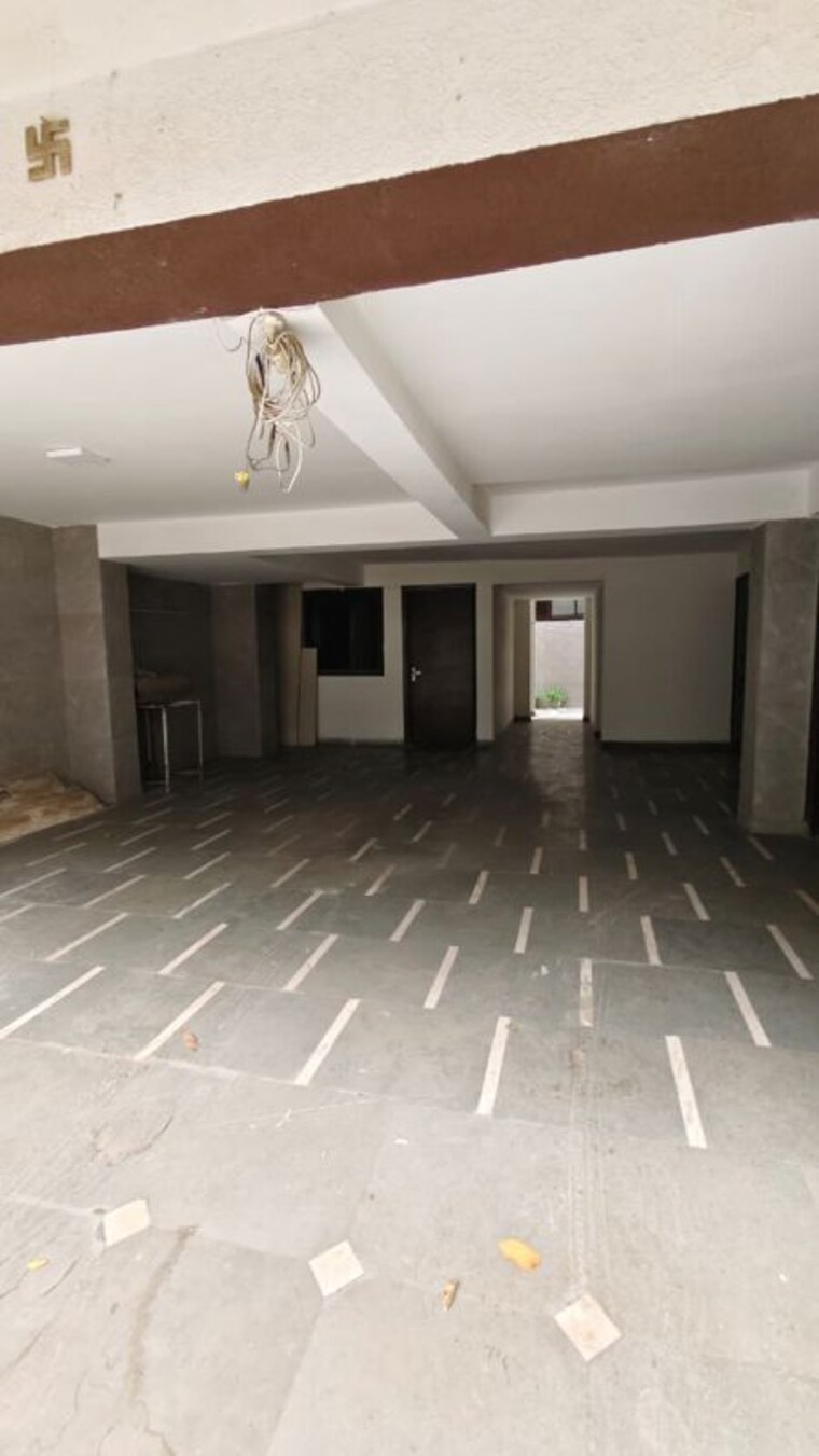  Parking, gupta-awas 3 Bedroom 1800 Sq.Ft. Builder Floor In Sector 43 Gurgaon 10164548