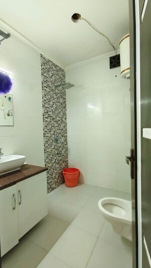 Bathroom in 3 BHK Builder Floor at Gupta Awas, Sector 43 – for Rent