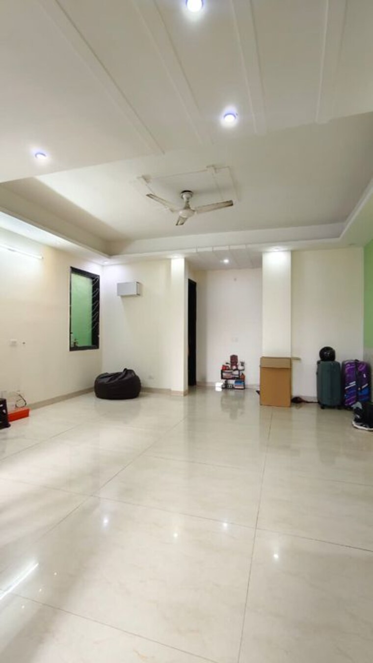 Living Room, gupta-awas 3 Bedroom 1800 Sq.Ft. Builder Floor In Sector 43 Gurgaon 10164548