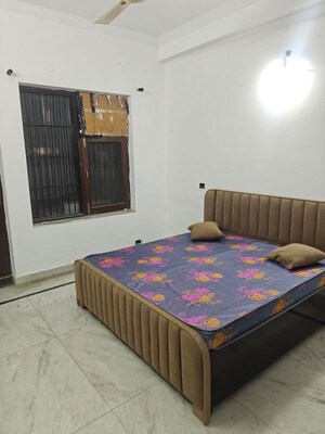 Bedroom in 3 BHK Builder Floor at Tanvi villa, Sector 45 – for Rent