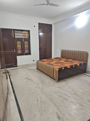 Bedroom in 3 BHK Builder Floor at Tanvi villa, Sector 45 – for Rent
