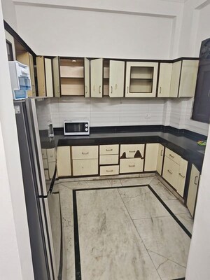 Kitchen in 3 BHK Builder Floor at Tanvi villa, Sector 45 – for Rent