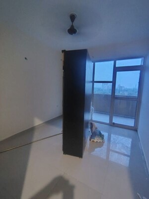 2 BHK Apartment For Rent in Signature Global Prime, Sector 63a