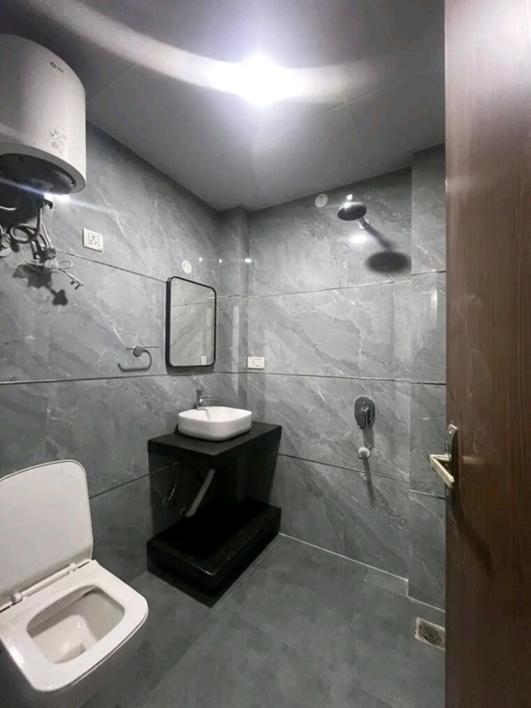 Bathroom, chattarpur 2 Bedroom 1000 Sq.Ft. Apartment In Chattarpur Delhi 10164574