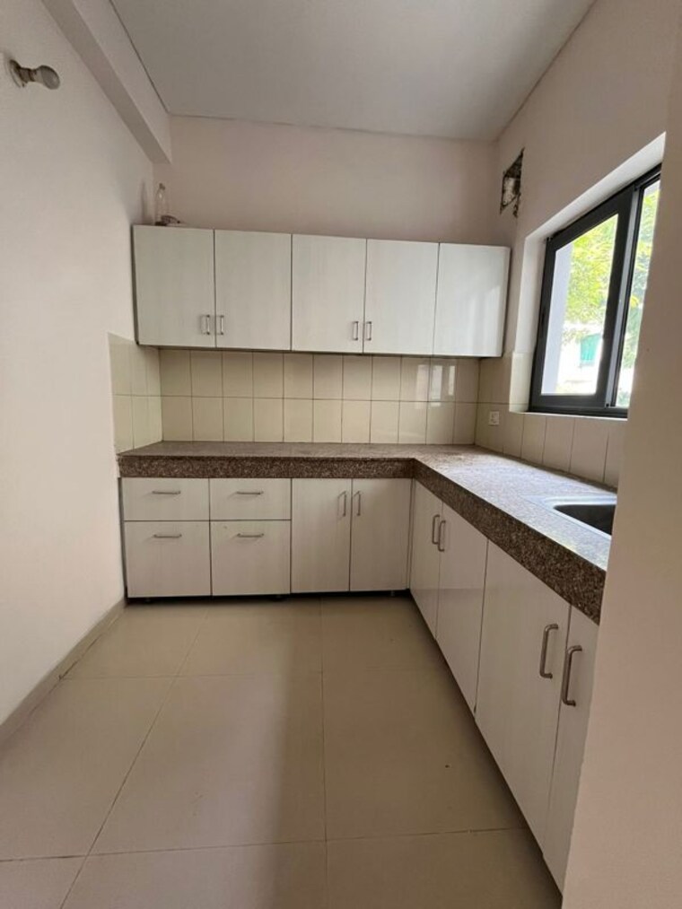 Kitchen, vatika-india-next 2 Bedroom 925 Sq.Ft. Builder Floor In Sector 82 Gurgaon 10164587