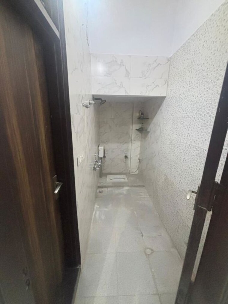 Bathroom, sheetla colony 2 Bedroom 890 Sq.Ft. Independent House In Sheetla Colony Gurgaon 10164558
