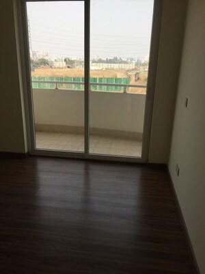 Room in 4 BHK Apartment at Emaar Palm Terraces Select, Sector 66 – for Rent