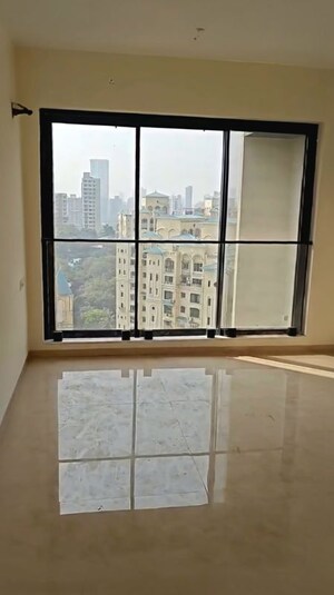 Room in 2 BHK Apartment at Dosti Eastern Bay, Wadala – for Rent