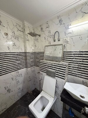 Master Bedroom in 3 BHK Apartment at Saket – for Rent