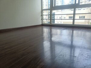 Room in 4 BHK Apartment at Emaar Palm Terraces Select, Sector 66 – for Rent