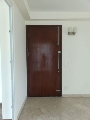 Room in 4 BHK Apartment at Emaar Palm Terraces Select, Sector 66 – for Rent
