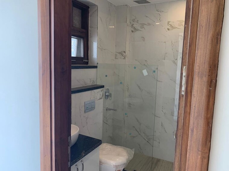 Bathroom, sector 46 2 Bedroom 900 Sq.Ft. Builder Floor In Sector 46 Gurgaon 10164604
