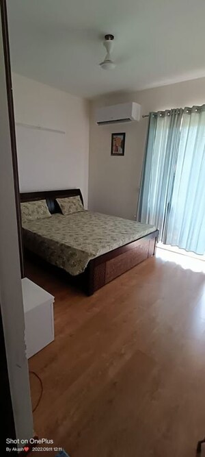 Bedroom in 2 BHK Apartment at Signature Global Prime, Sector 63a – for Rent