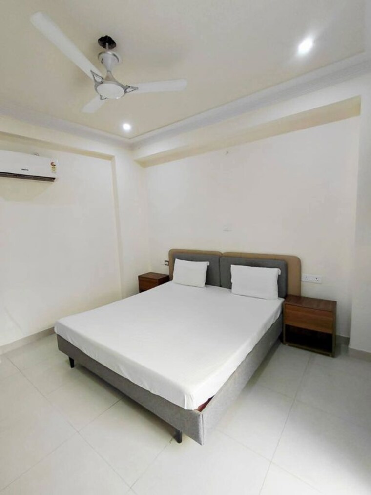Bedroom, saket 1 Bedroom 700 Sq.Ft. Apartment In Saket Delhi 10164631