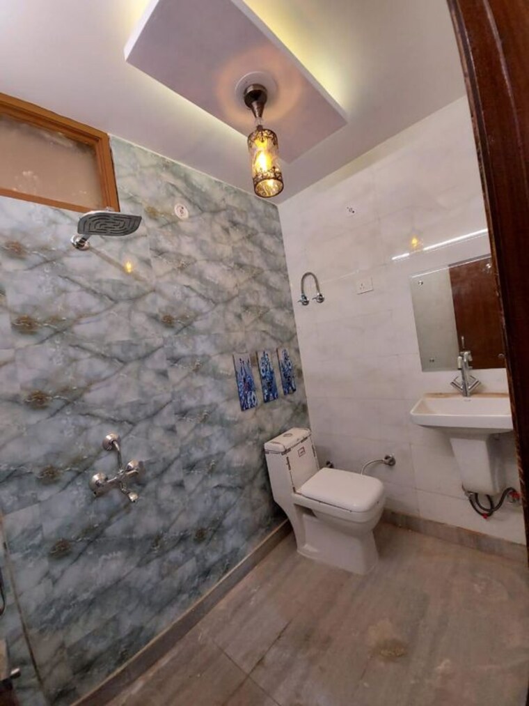 Bathroom, dwarka mor 3 Bedroom 1050 Sq.Ft. Builder Floor In Dwarka Mor Delhi 10164638