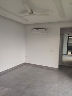 4 BHK + Servant Room Builder Floor For Rent in Sector 57
