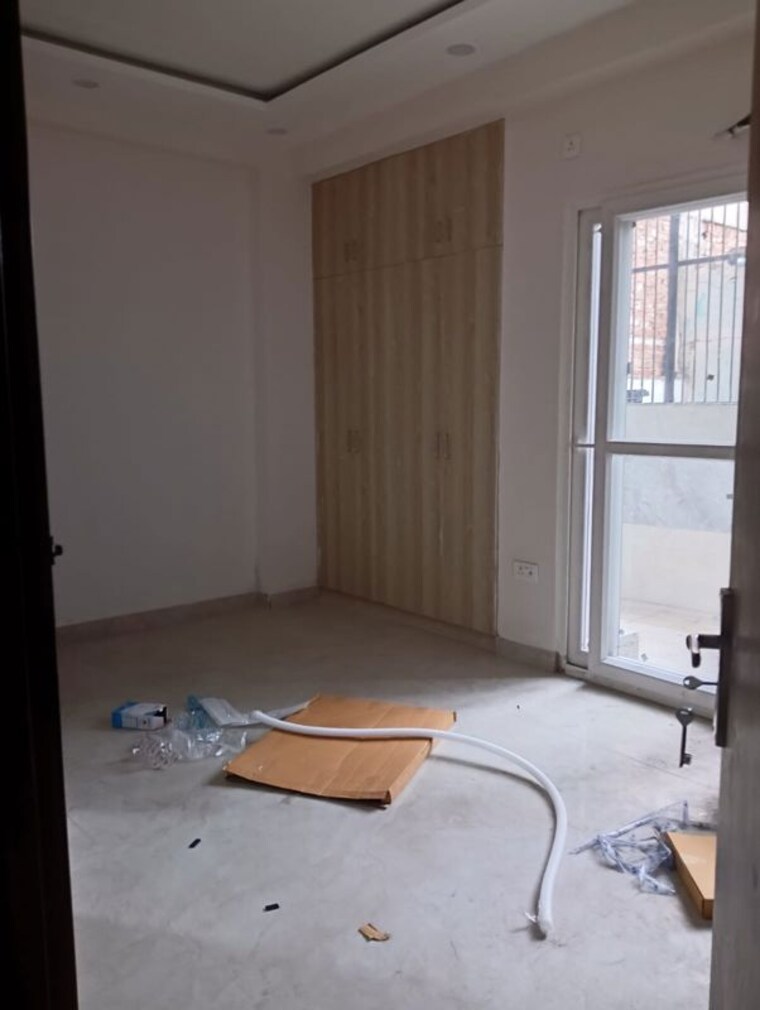 Room, prateek-residency 3 Bedroom 200 Sq.Yd. Independent House In Phi Iii Greater Noida Greater Noida 10164682