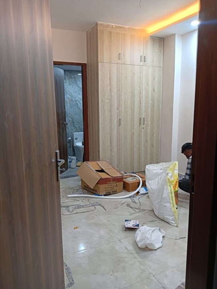 Room, prateek-residency 3 Bedroom 200 Sq.Yd. Independent House In Phi Iii Greater Noida Greater Noida 10164682