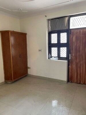 Room in 3 BHK Builder Floor at Rajouri Garden – for Rent