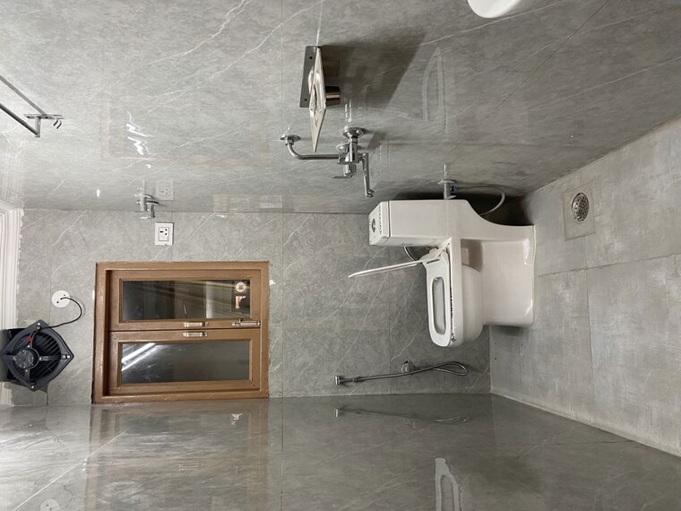 Bathroom, chattarpur 2 Bedroom 700 Sq.Ft. Builder Floor In Chattarpur Delhi 10164688