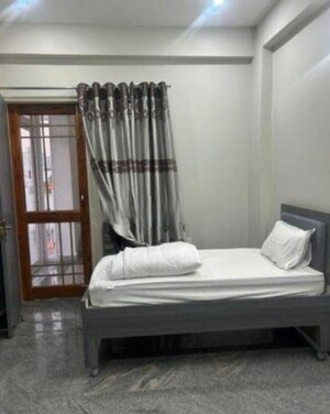 Living Room in 1 BHK Apartment at Gomti Nagar – for Rent