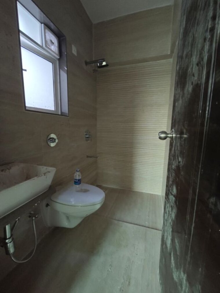 Bathroom, elite-the-crown 2.5 Bedroom 890 Sq.Ft. Apartment In Tilak Nagar Mumbai 10164719