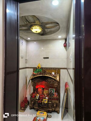 Furnished Amenities in 2 BHK Apartment at Vini Towers, Malad West – for Rent