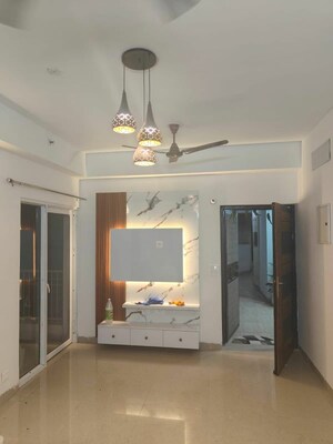 2 BHK Apartment For Rent in Ajnara Homes, Sector 16b Greater Noida