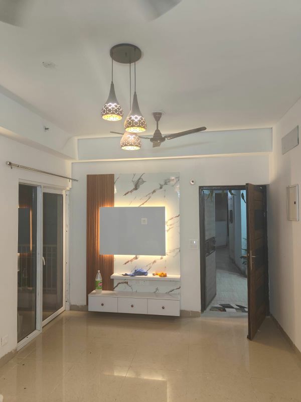 2 BHK Apartment For Rent in Ajnara Homes