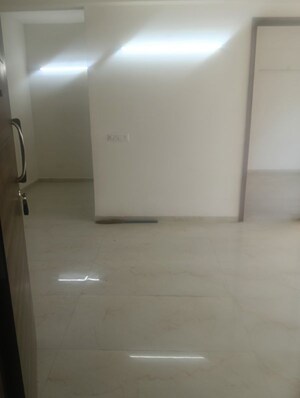 Room in 3.5 BHK Builder Floor at Smart World Gems, Sector 89 – for Rent