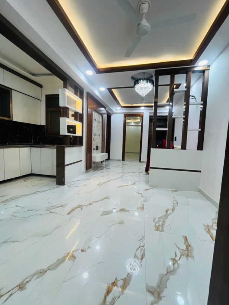 Room, sector 73 3 Bedroom 1450 Sq.Ft. Builder Floor In Sector 73 Noida 10164765