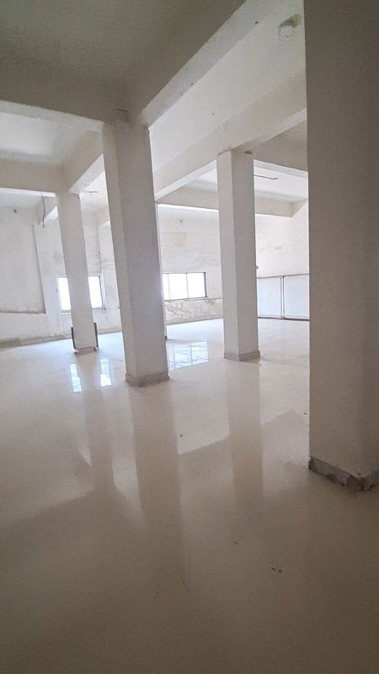 Room, mayuresh-trade-center Commercial Showroom 4000 Sq.Ft. In Sector 19a Vashi Navi Mumbai 10164772