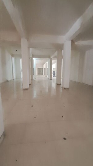 Room in  Showroom at Mayuresh Trade Center, Sector 19a Vashi – for Rent