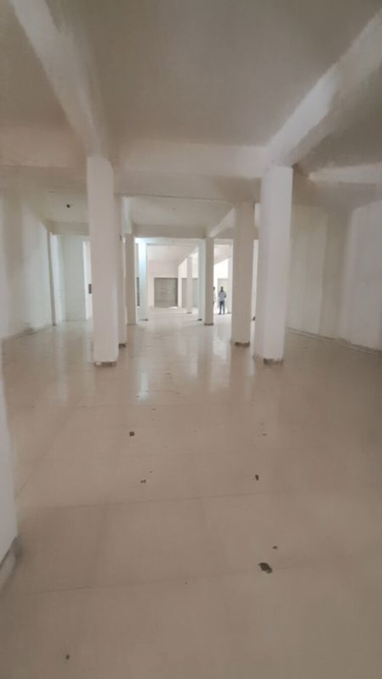Room, mayuresh-trade-center Commercial Showroom 4000 Sq.Ft. In Sector 19a Vashi Navi Mumbai 10164772