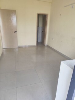1 BHK Apartment For Rent in Pyramid Heights
