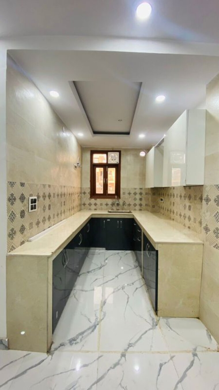 Kitchen, govindpuri 3 Bedroom 900 Sq.Ft. Builder Floor In Govindpuri Delhi 10164782