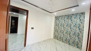 Room in 3 BHK Builder Floor at Govindpuri – for Sale