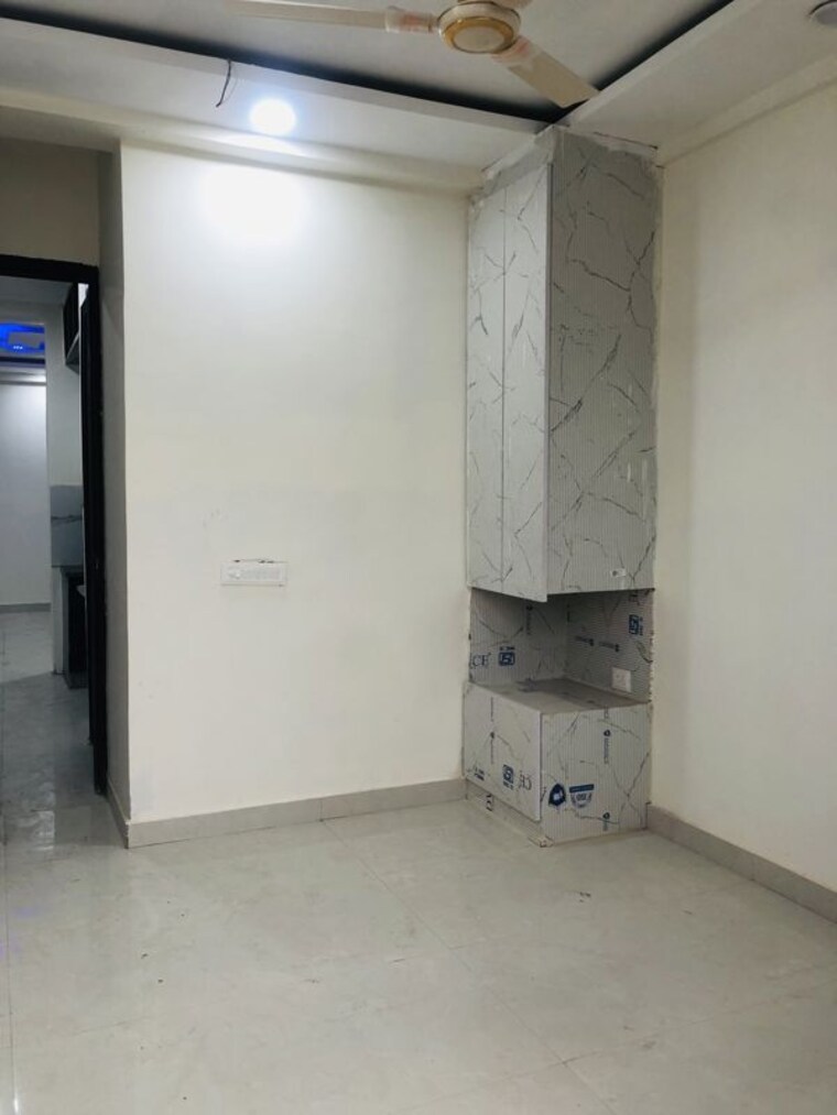 Room, sector 73 1 Bedroom 580 Sq.Ft. Builder Floor In Sector 73 Noida 10164790