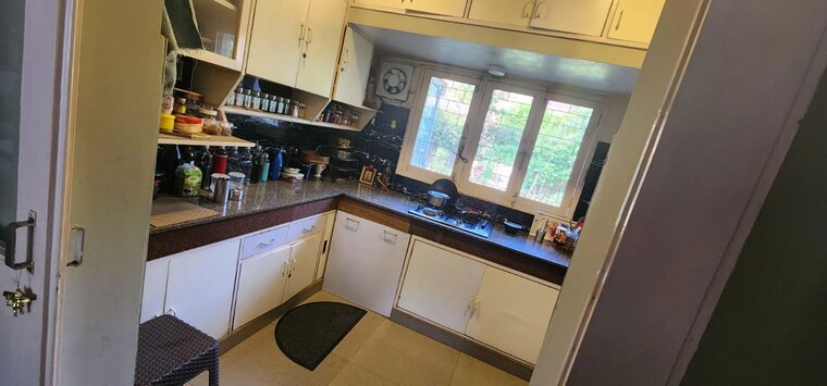 Master Bedroom, sainik farm 2.5 Bedroom 4500 Sq.Ft. Independent House In Sainik Farm Delhi 10164814