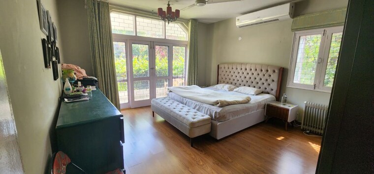 Bedroom, sainik farm 2.5 Bedroom 4500 Sq.Ft. Independent House In Sainik Farm Delhi 10164814